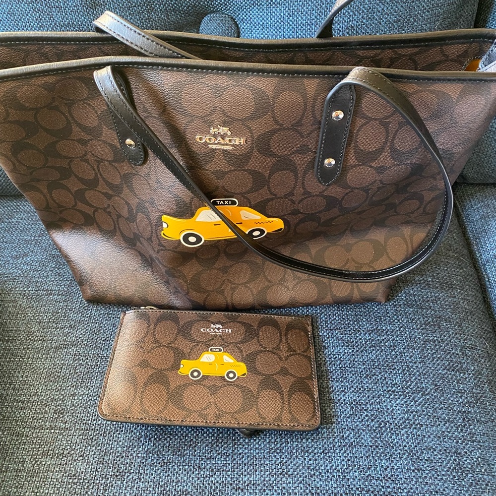 Coach taxi city tote